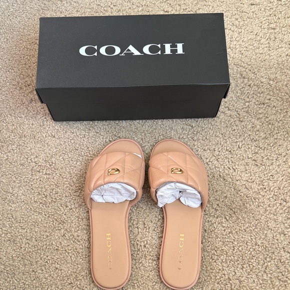 Coach Holly Sandals - Picture 2 of 4